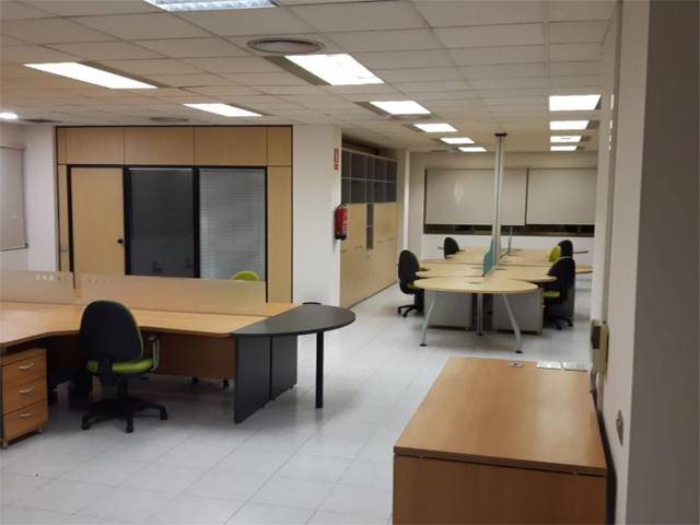 Oficina en Alquiler en Carrer de Balmes, 8 en Zona Industrial