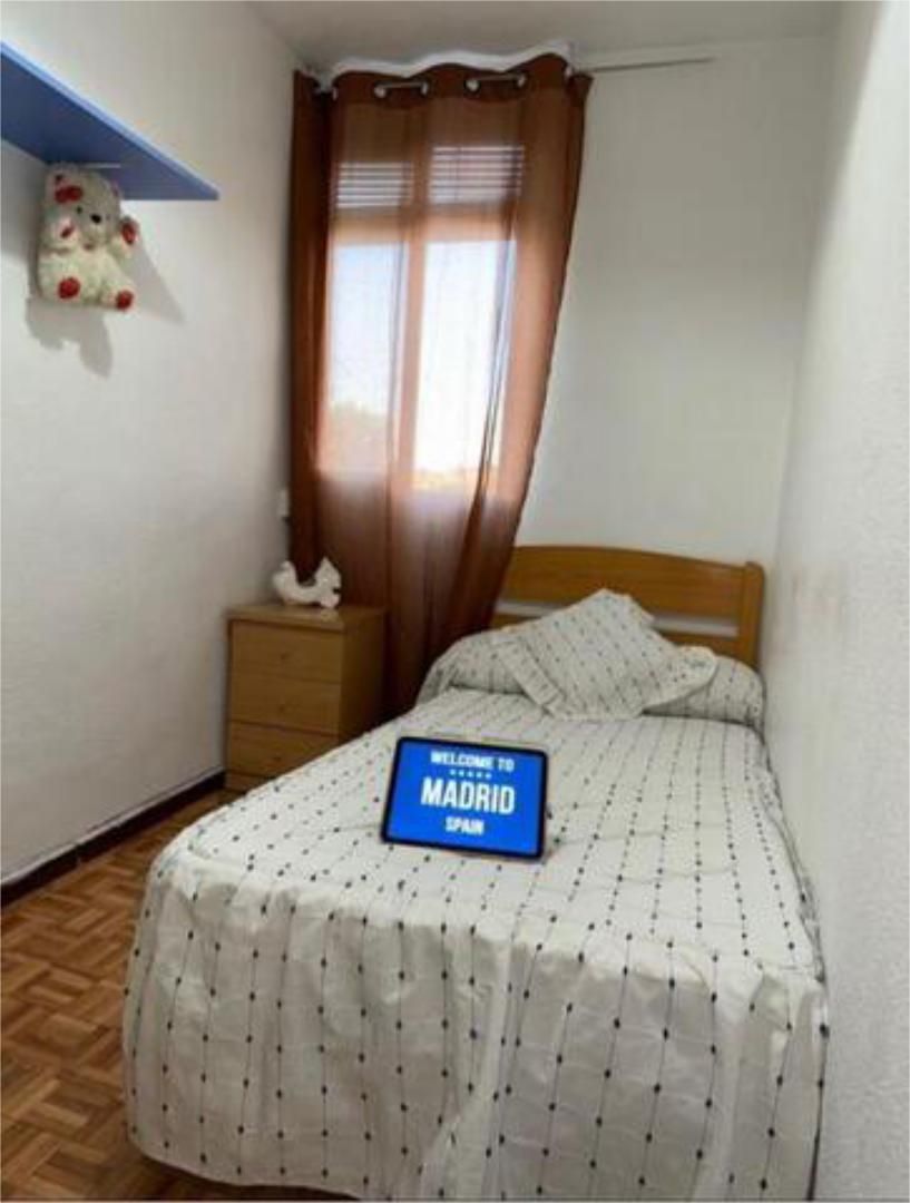 Bedroom of Flat to share in  Madrid Capital