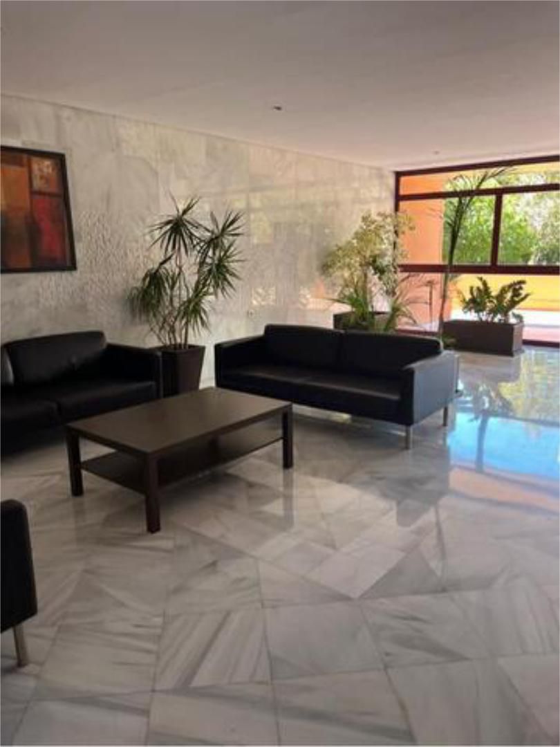Flat to rent in El Cónsul - Ciudad Universitaria - El Romeral
