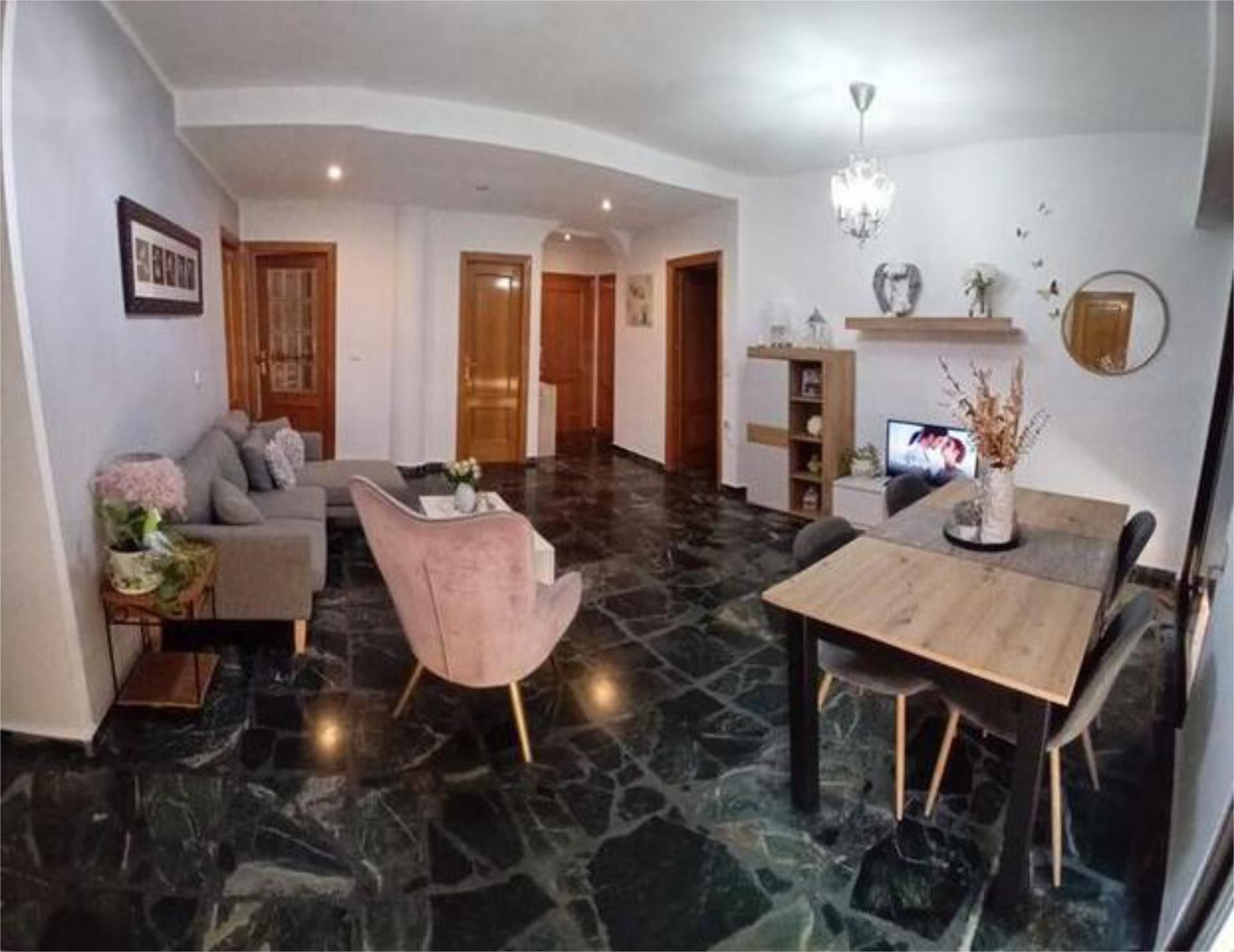Living room of Flat to share in La Roda  with Terrace and Furnished
