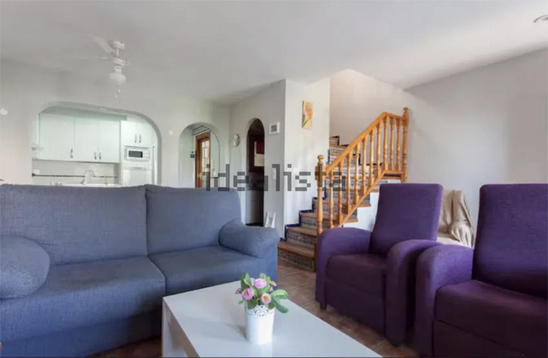 Casa adosada en venta en Avinguda del Carabasí, Novamar - Mediterráneo Sala de estar de Casa adosada en venta en Santa Pola con Terraza, Piscina y Amueblado