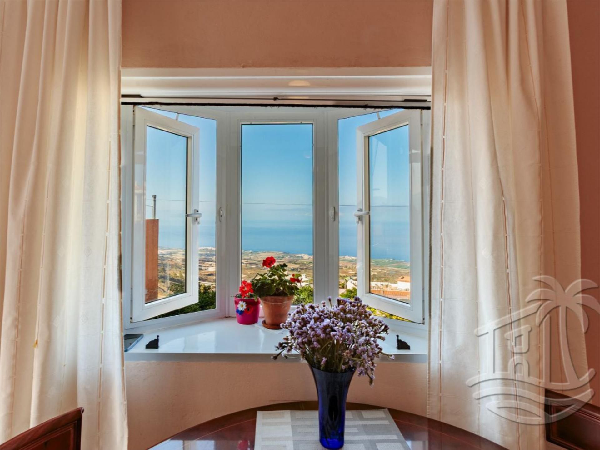 Bedroom of Single-family semi-detached for sale in Guía de Isora  with Terrace and Balcony