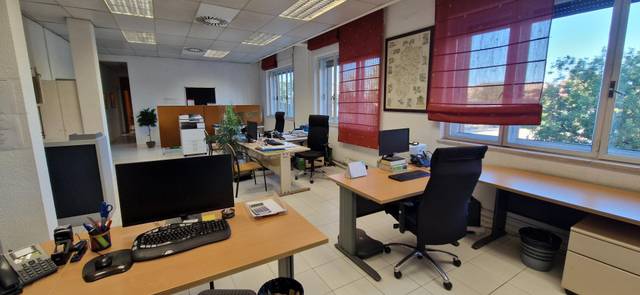 Oficina en Venta en Calle de Juan XXIII, 1 en Barrio del Ave