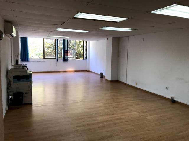 Oficina en Alquiler en Avenida Sinforiano Madroñero, 19 en Valdepasillas - La Paz - Huerta Rosales