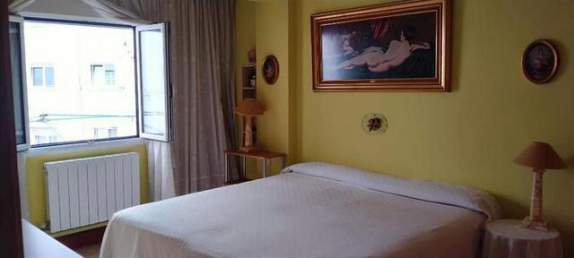 Habitación de Piso en venta en Santander con Calefacción y Amueblado