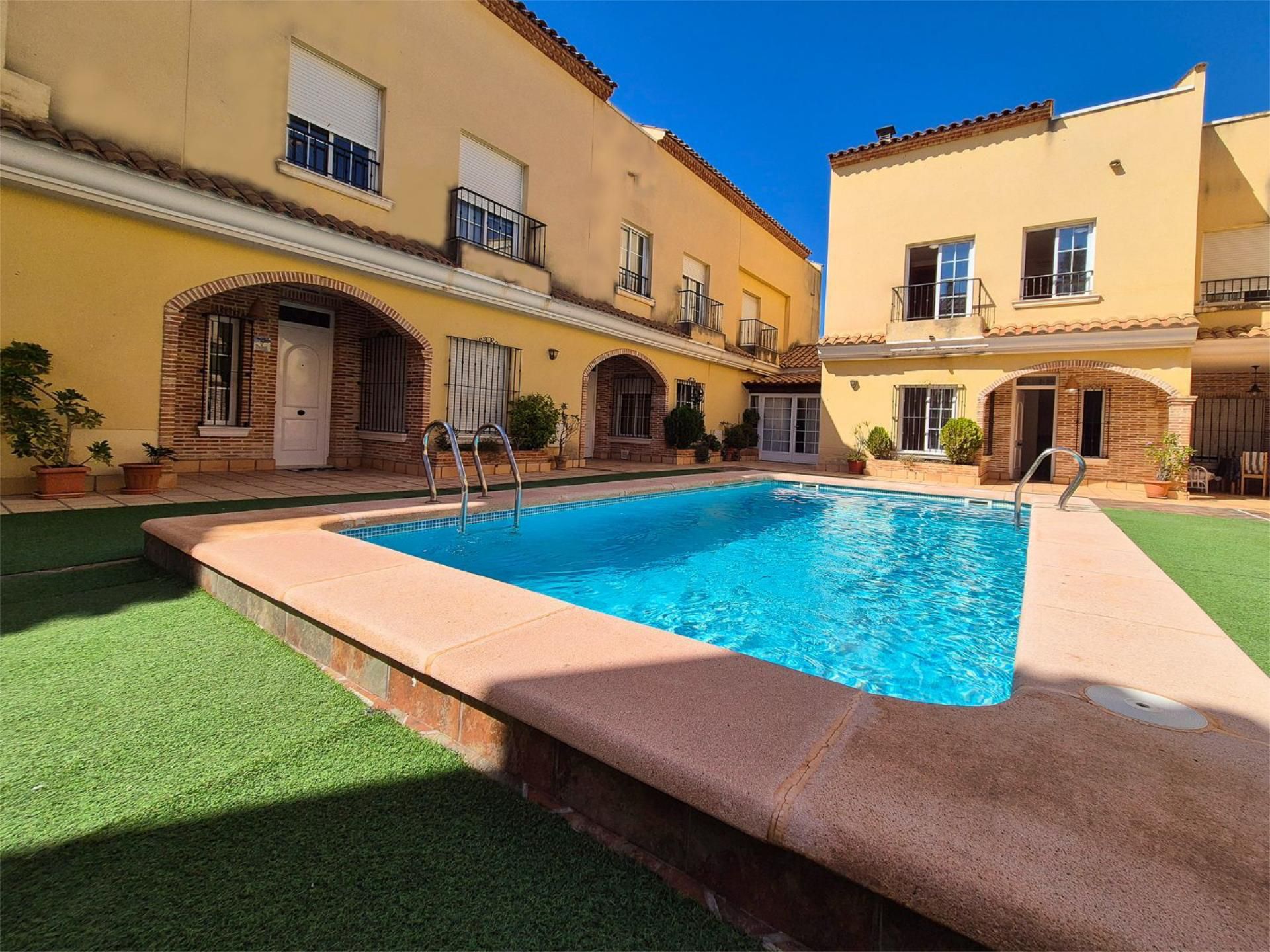 Piscina de Pis en venda en Santa Pola amb Aire condicionat, Terrassa i Piscina