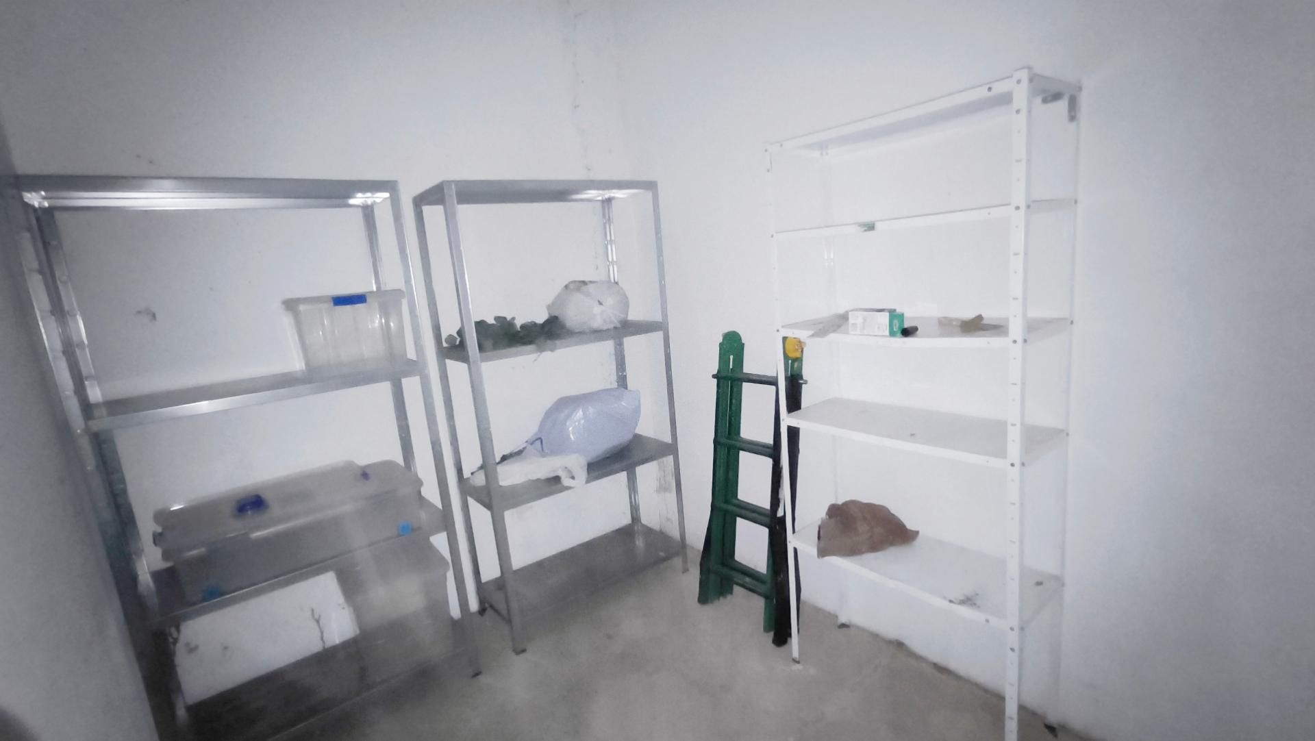 Box room for sale in Dos Hermanas
