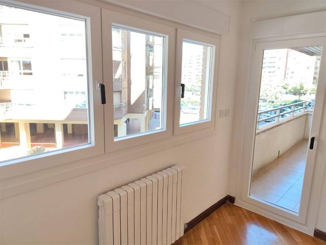 Piso en Alquiler en Calle de Illueca, 5 en Parque Miraflores