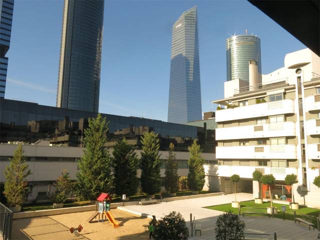 Piso en Alquiler en Calle de Mauricio Legendre, 45 en Castilla