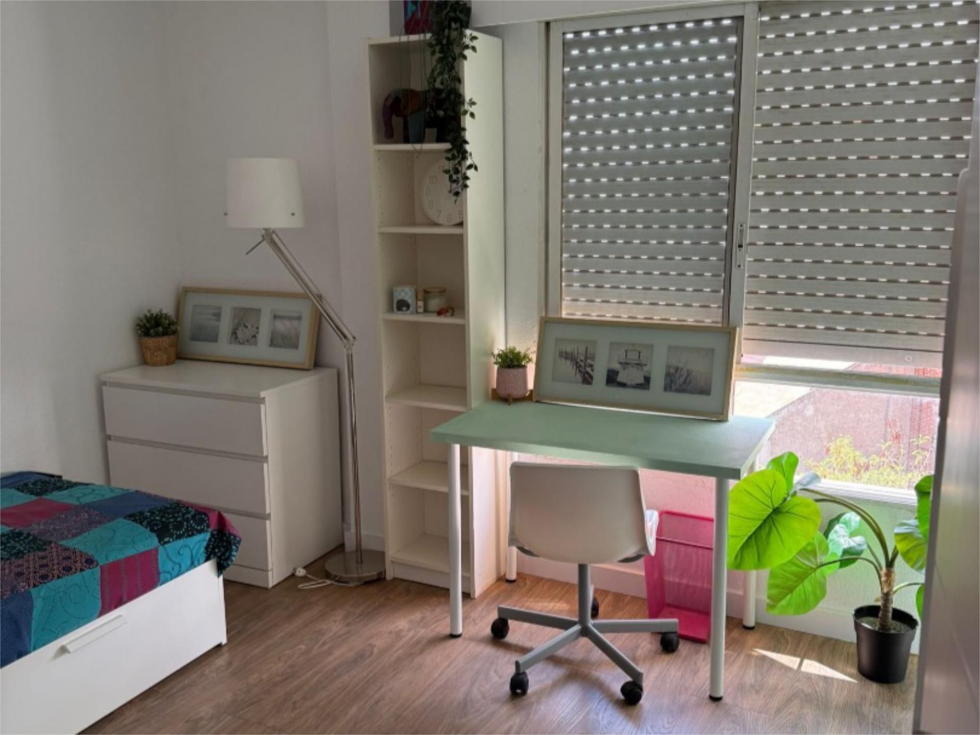 Pis per a compartir a Avenida Levante, 15, Espinardo Dormitori de Pis per a compartir en Murcia Capital amb Parquet, Moblat i Aparcament comunitari