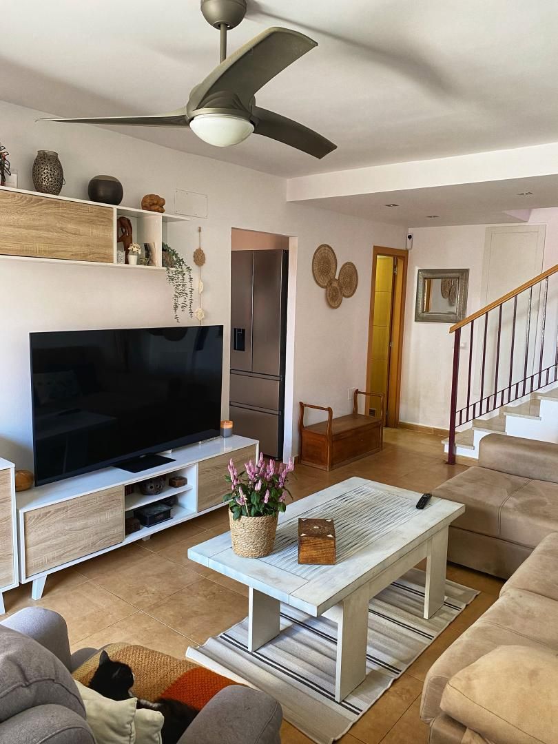Sala d'estar de Casa o xalet en venda en Vélez-Málaga amb Aire condicionat, Terrassa i Piscina