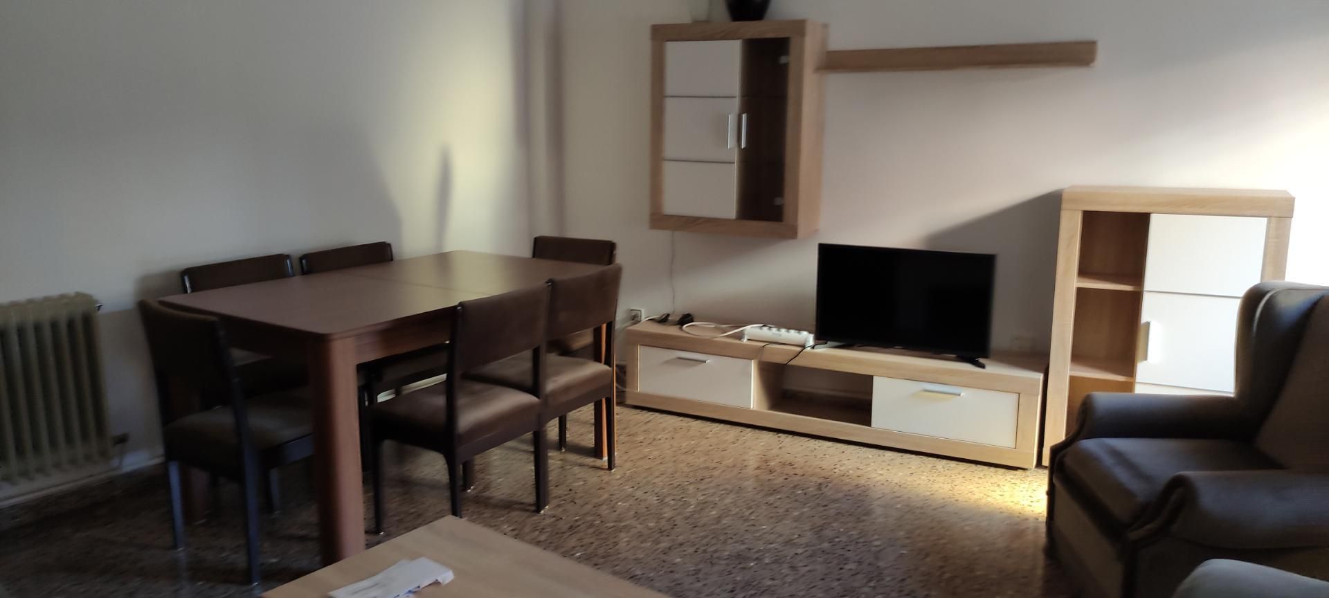 Pis en venda a Calle San Antón, 24, Alfaro Sala d'estar de Pis en venda en Alfaro amb Calefacció, Traster i Moblat