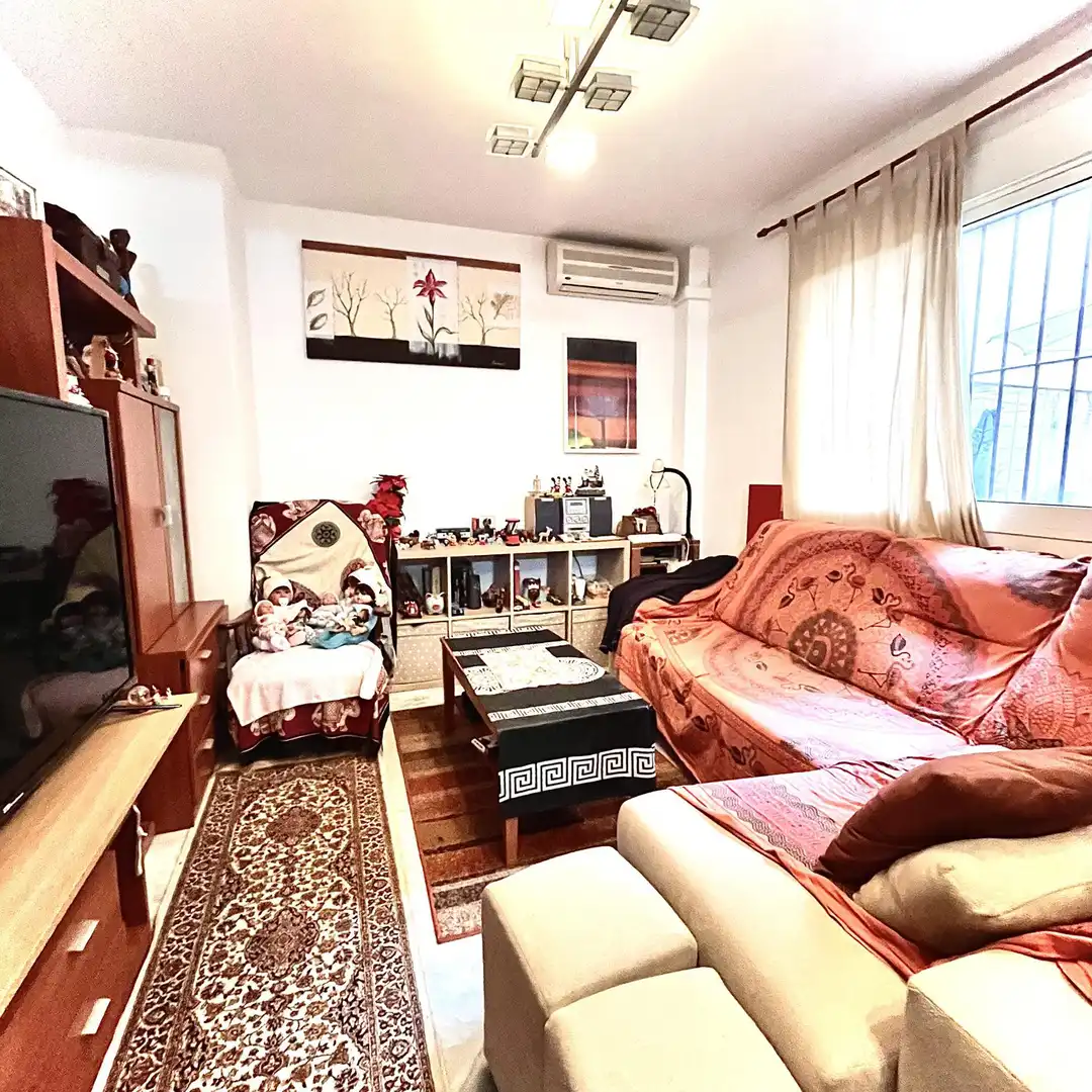 Apartament en venda a Calle Amargura, 26, Conde de Ureña Sala d'estar de Apartament en venda en Málaga Capital amb Aire condicionat