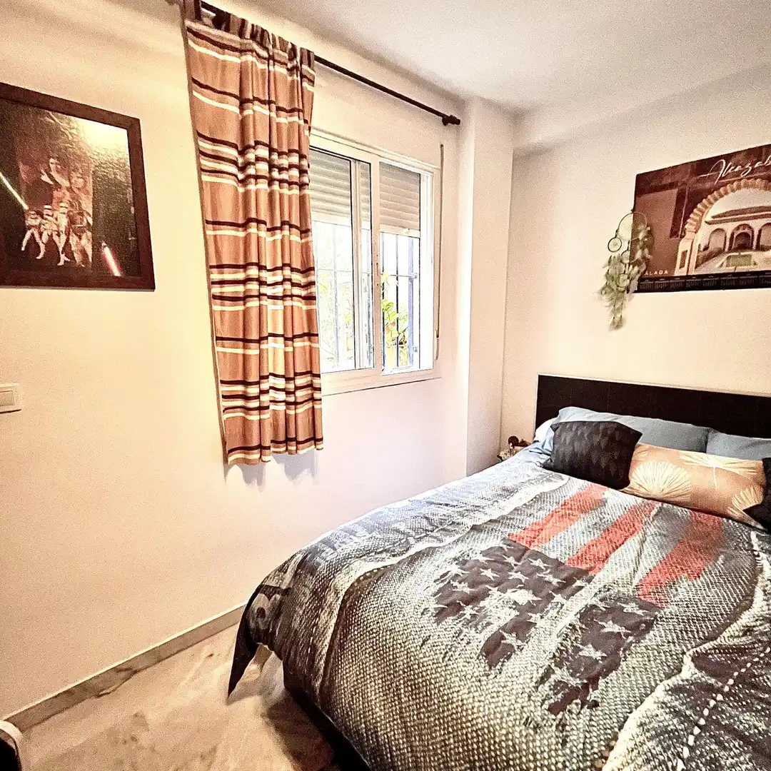 Apartament en venda a Calle Amargura, 26, Conde de Ureña Dormitori de Apartament en venda en Málaga Capital amb Aire condicionat