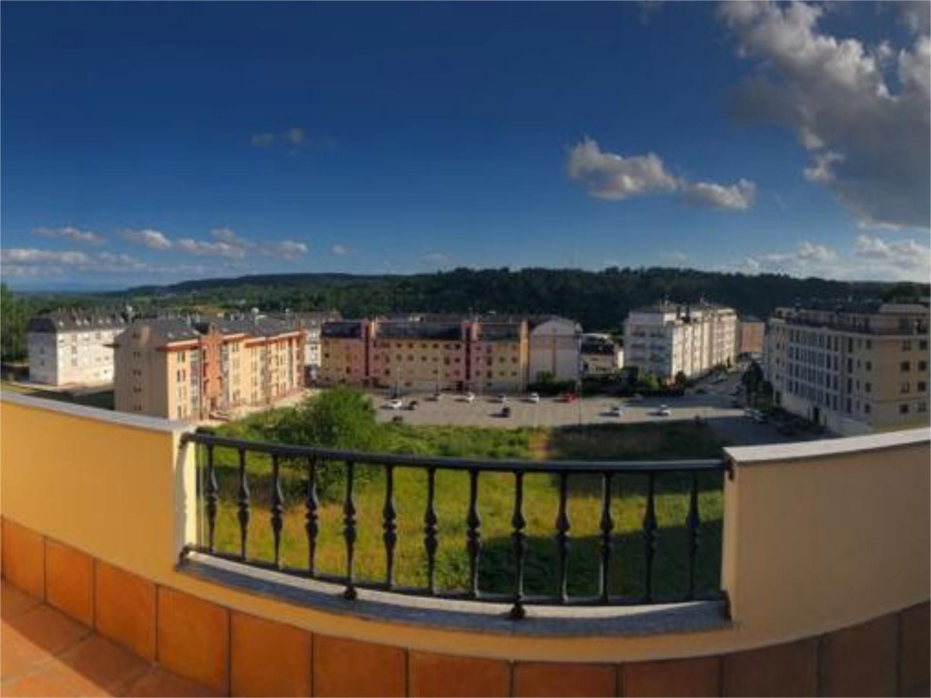 Exterior view of Duplex to rent in Lugo Capital  with Heating, Parquet flooring and Terrace