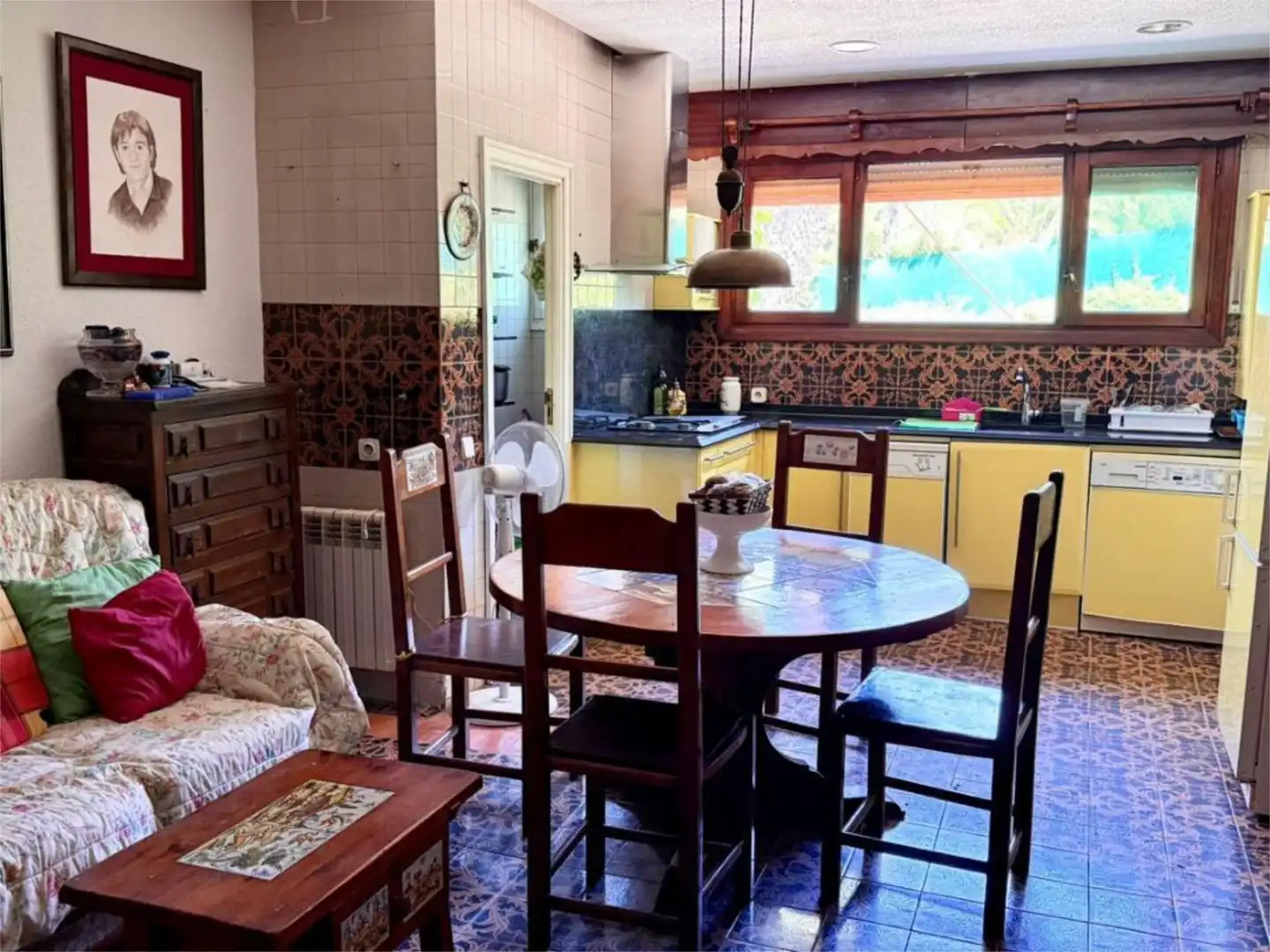 Kitchen of Houses for sale in Pozuelo de Alarcón  with Air Conditioner, Heating and Private garden