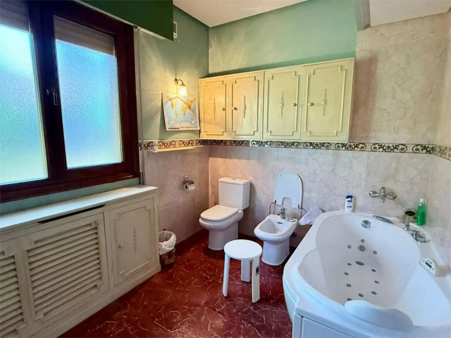 Bathroom of Houses for sale in Pozuelo de Alarcón  with Air Conditioner, Heating and Private garden