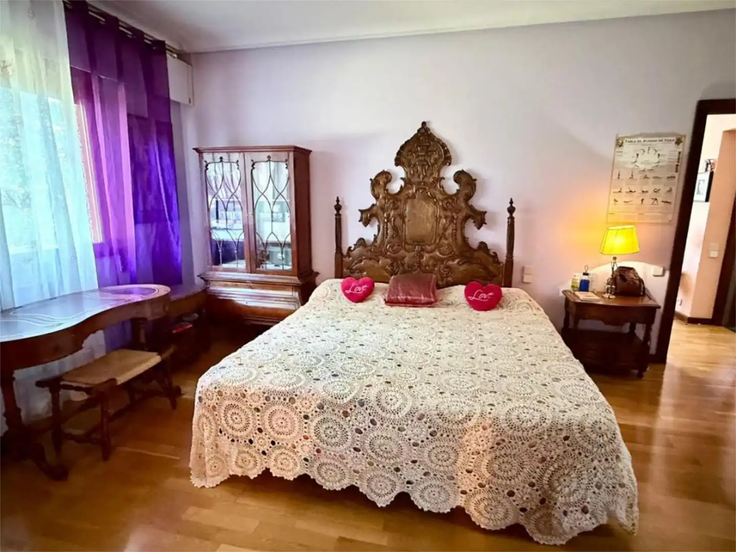 Bedroom of Houses for sale in Pozuelo de Alarcón  with Air Conditioner, Heating and Private garden