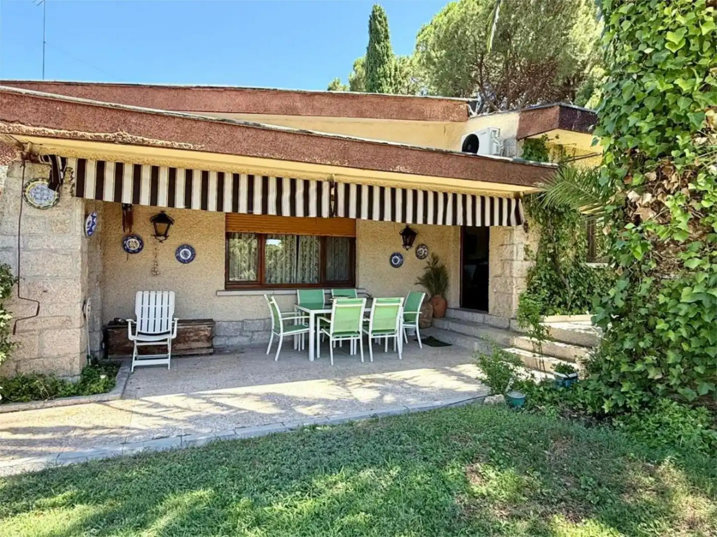 Garden of Houses for sale in Pozuelo de Alarcón  with Air Conditioner, Heating and Private garden