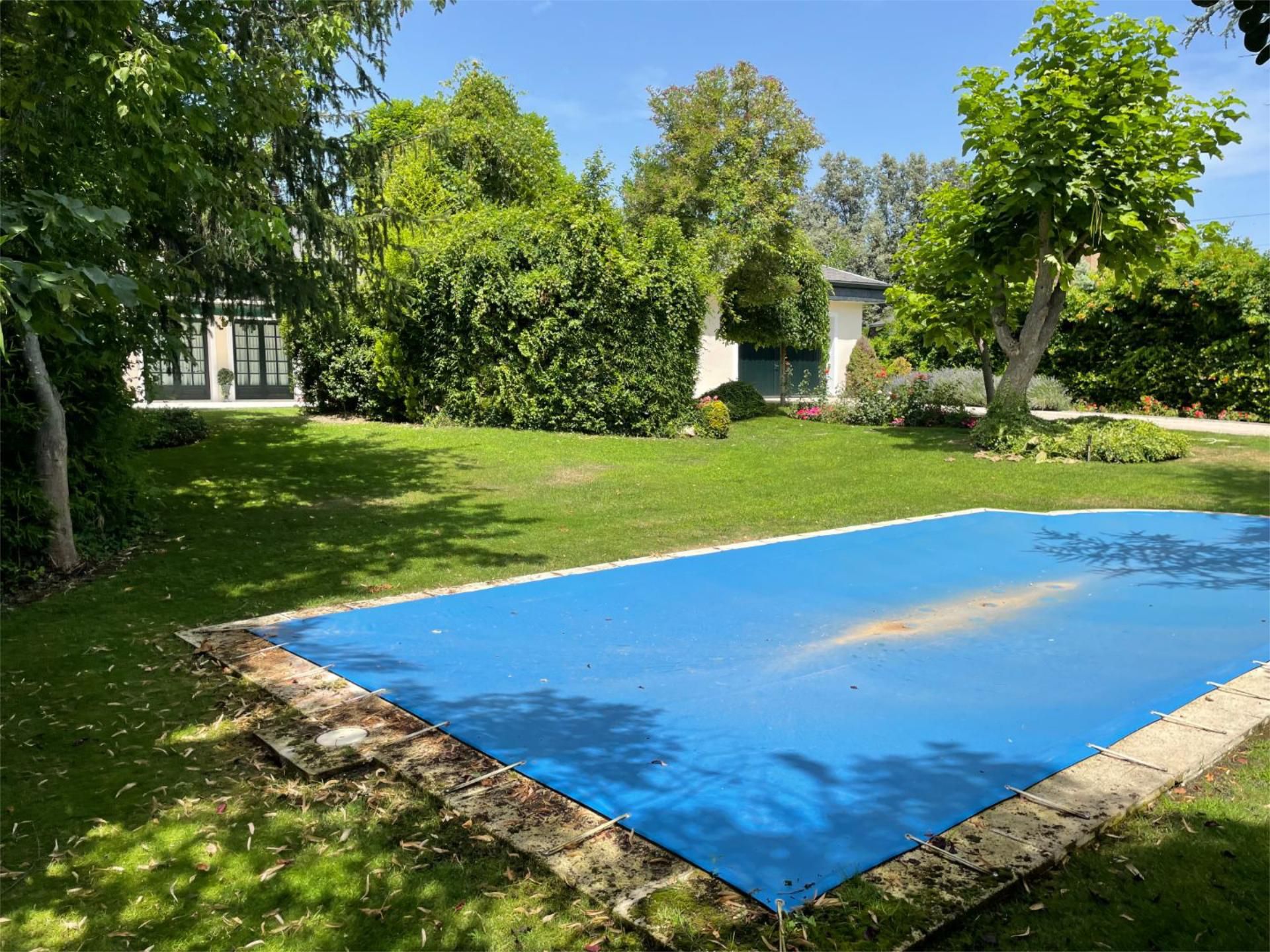 Piscina de Casa o xalet de lloguer en Villanueva de la Cañada amb Calefacció, Jardí privat i Traster