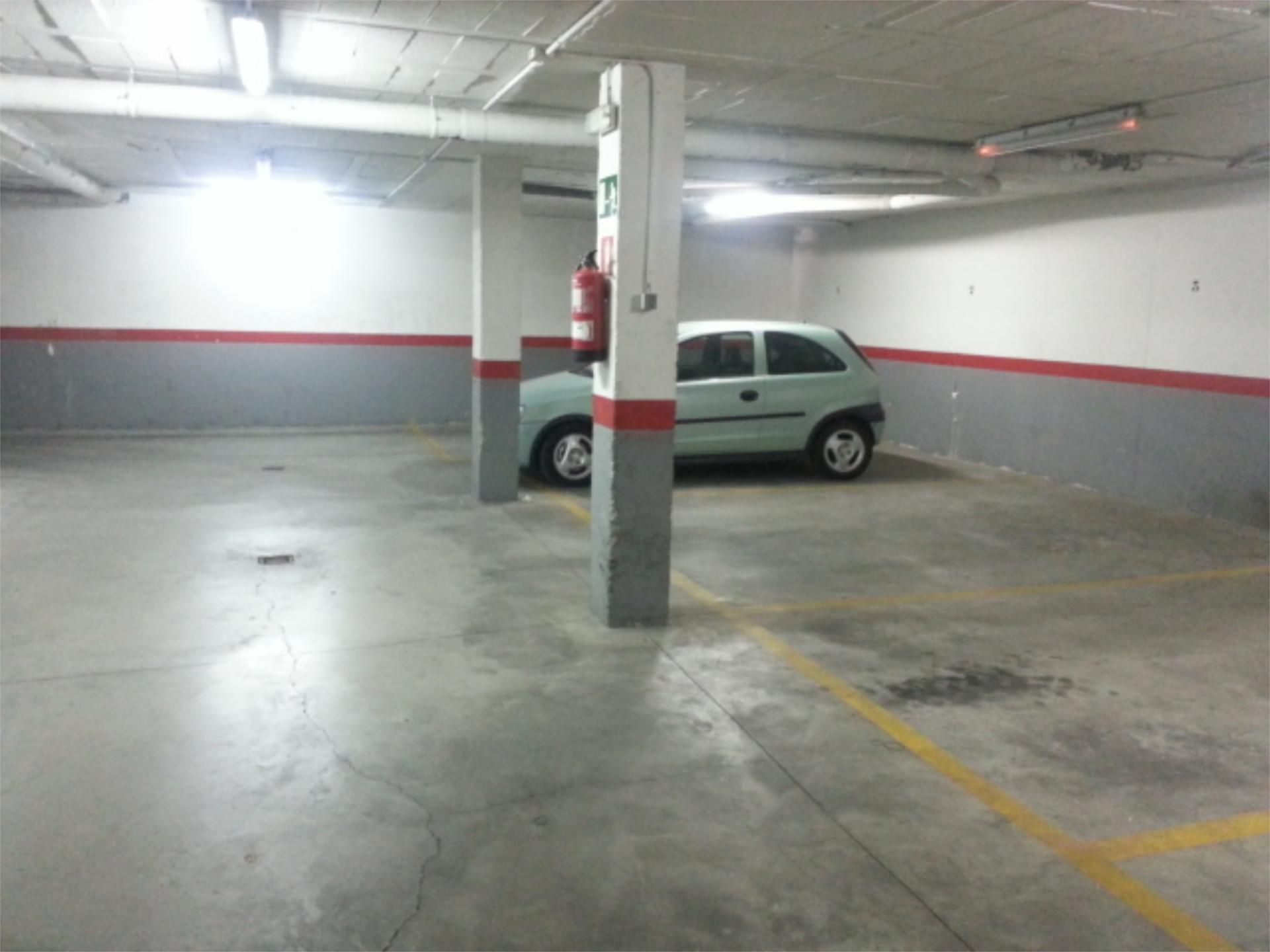 Aparcament de Garatge de lloguer en  Sevilla Capital