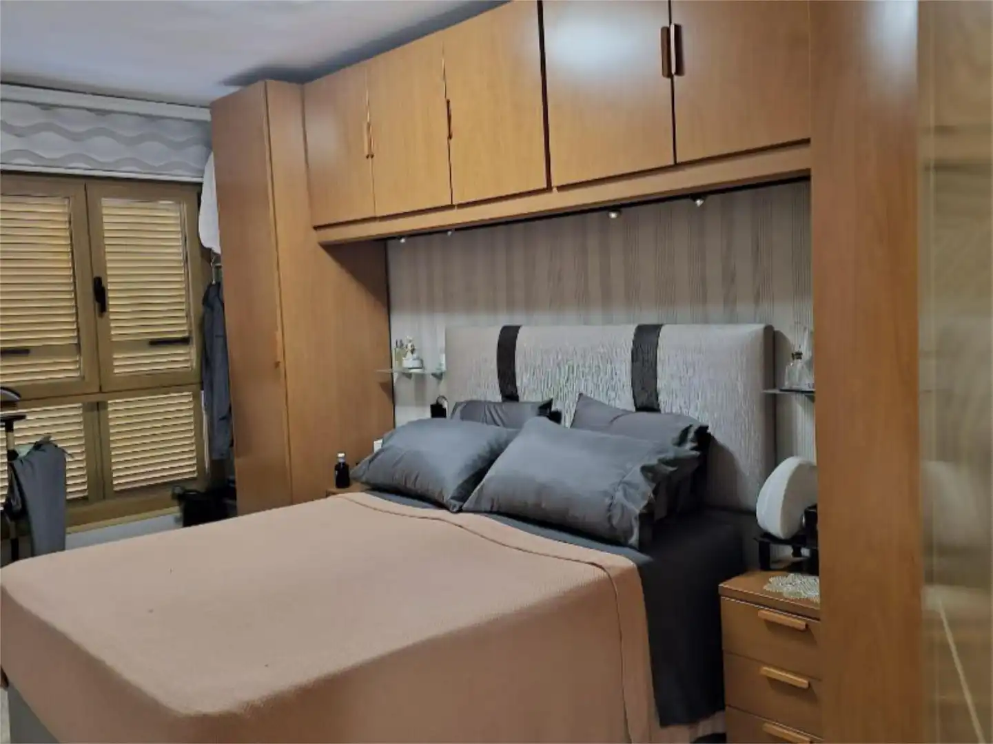 Schlafzimmer von Wohnung zum Verkauf in  Palma de Mallorca mit Klimaanlage und Balkon