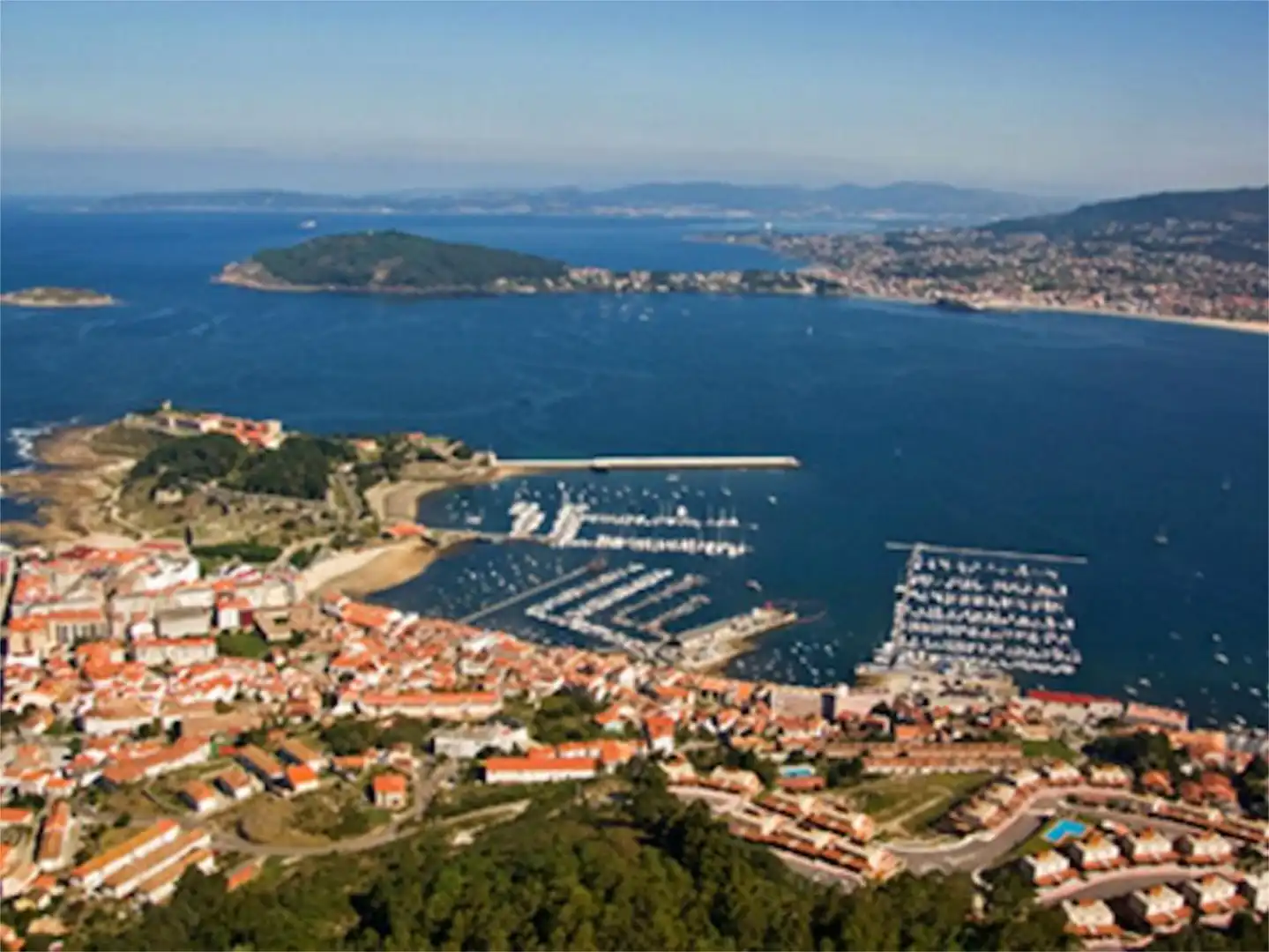 Wohnung zur Miete in Rua Pornic, 2, Baiona Wohnung zur Miete in Baiona mit Heizung, Parkett und Terrasse