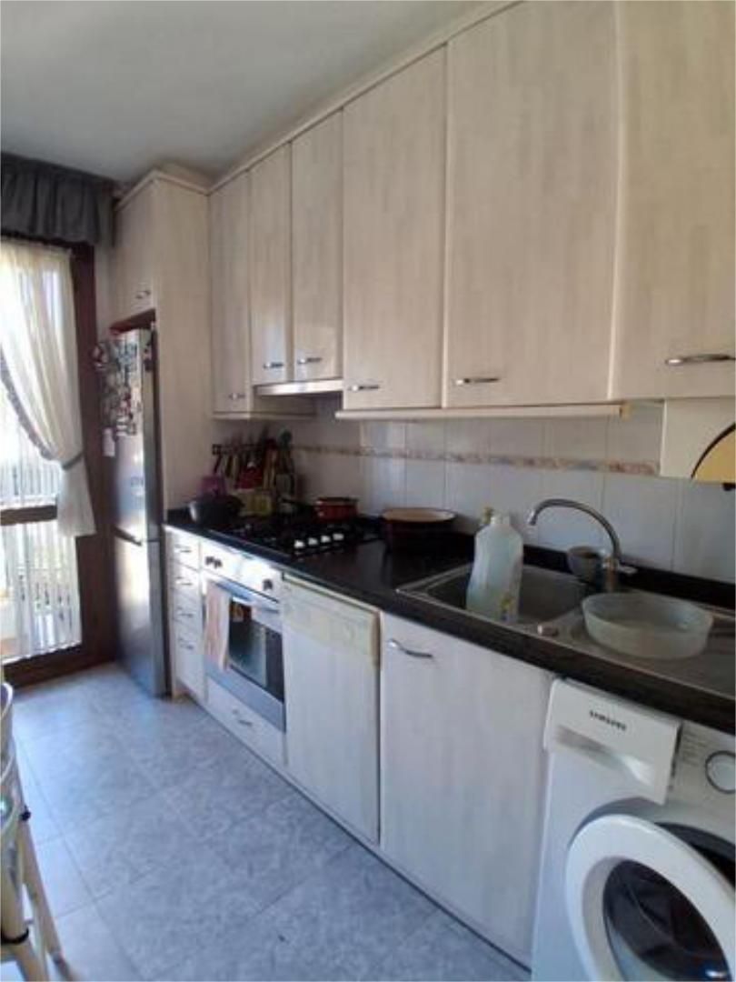 Küche von Wohnung zum verkauf in Lakuntza mit Heizung, Terrasse und Abstellraum