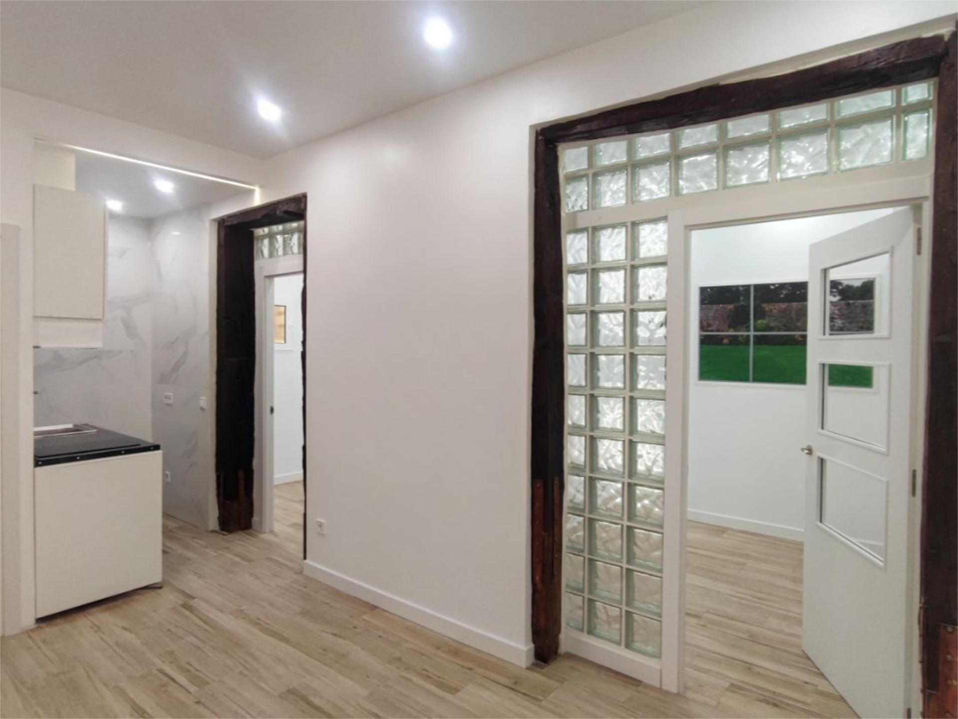 Flat for sale in  Madrid Capital  with Private garden and Parquet flooring