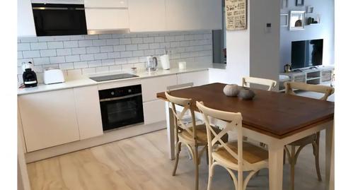 Attic to rent in Calle Los Gladiolos, 1, Nueva Andalucía centro, Málaga - image 2 Photo 2 of Attic to rent in Calle Los Gladiolos, 1, Nueva Andalucía centro, Málaga