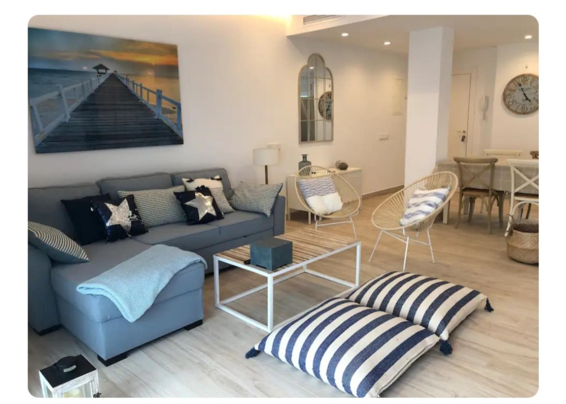Living room of Attic to rent in Marbella  with Air Conditioner, Heating and Terrace