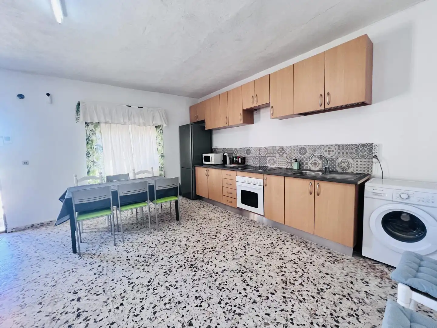 Cuina de Casa o xalet en venda en Orihuela amb Aire condicionat, Calefacció i Jardí privat