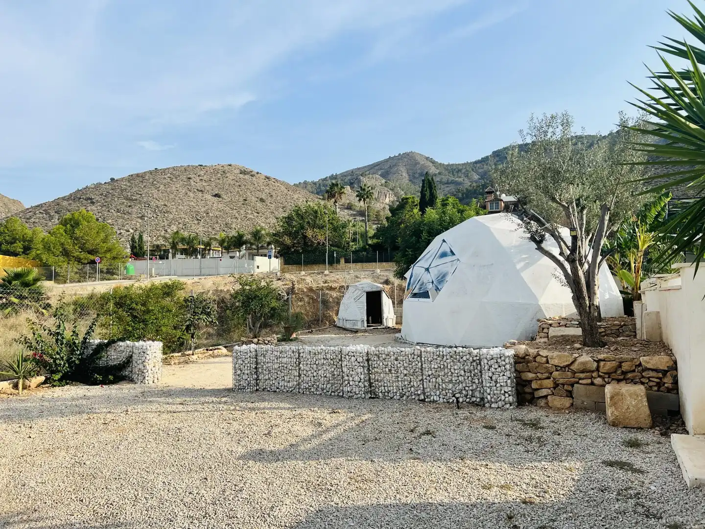 Vista exterior de Casa o xalet en venda en Orihuela amb Aire condicionat, Calefacció i Jardí privat