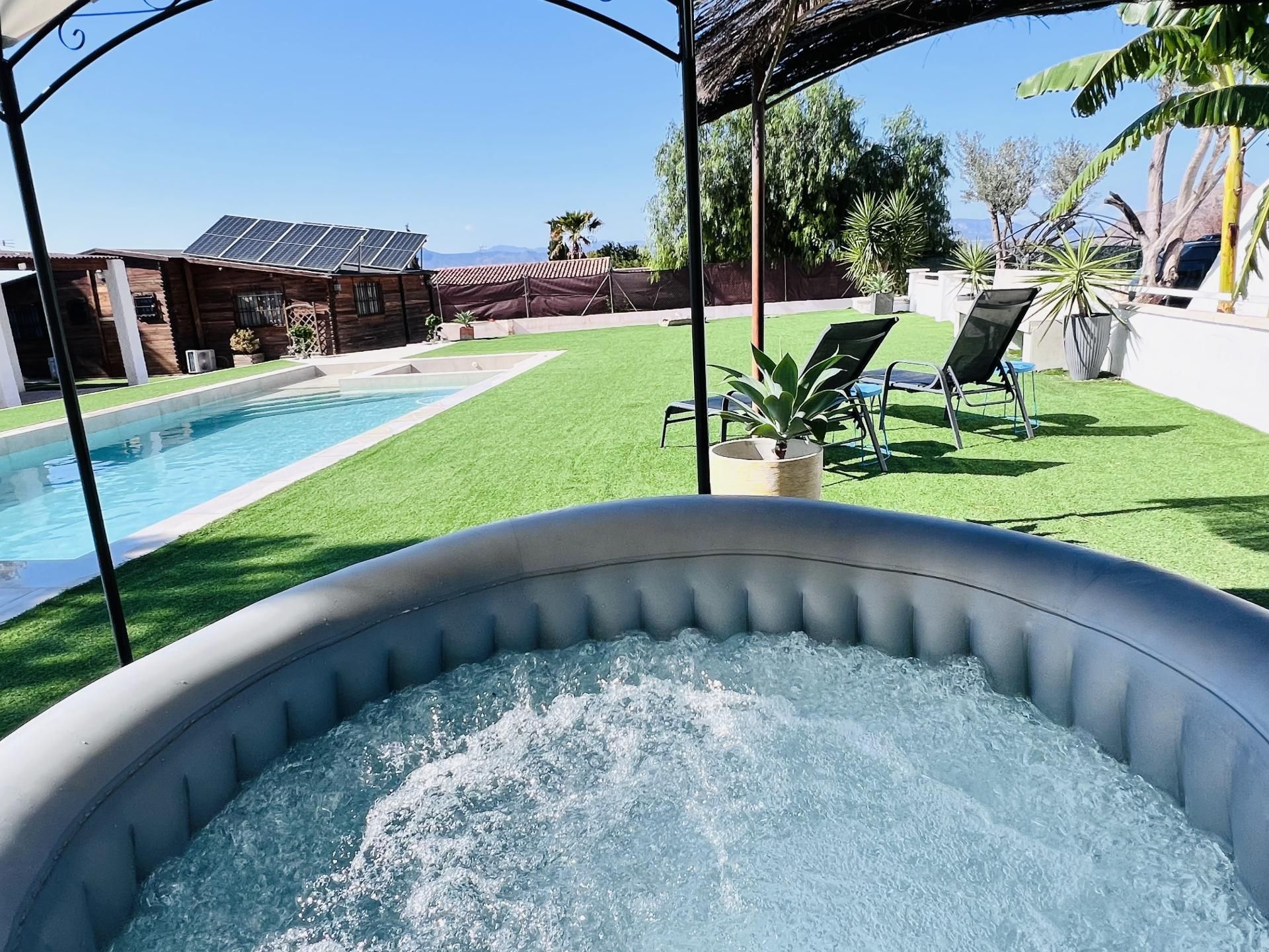 Casa o xalet en venda a Calle Valencia M Pinar, 7, Montepinar - La Aparecida - Raiguero Piscina de Casa o xalet en venda en Orihuela amb Aire condicionat, Calefacció i Jardí privat