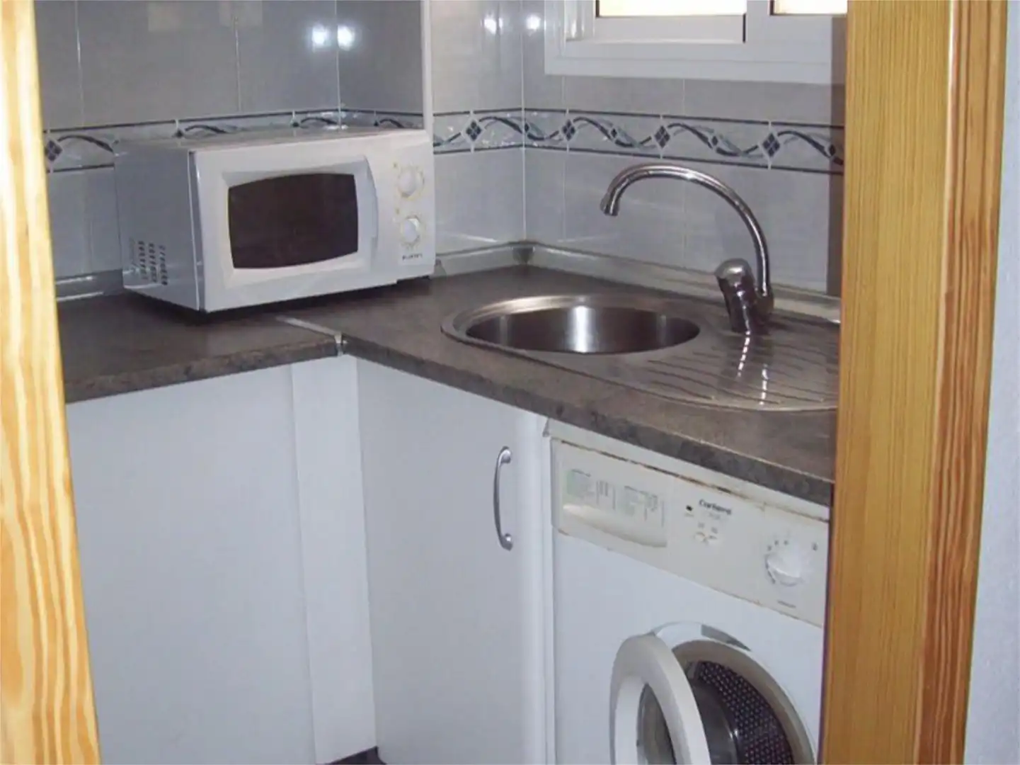 Wohnung zur Miete in Camino del Pueblo, 16, Retamar Küche von Wohnung zur Miete in Almería mit Schwimmbad, Möbliert und Gemeinschaftsparkplatz