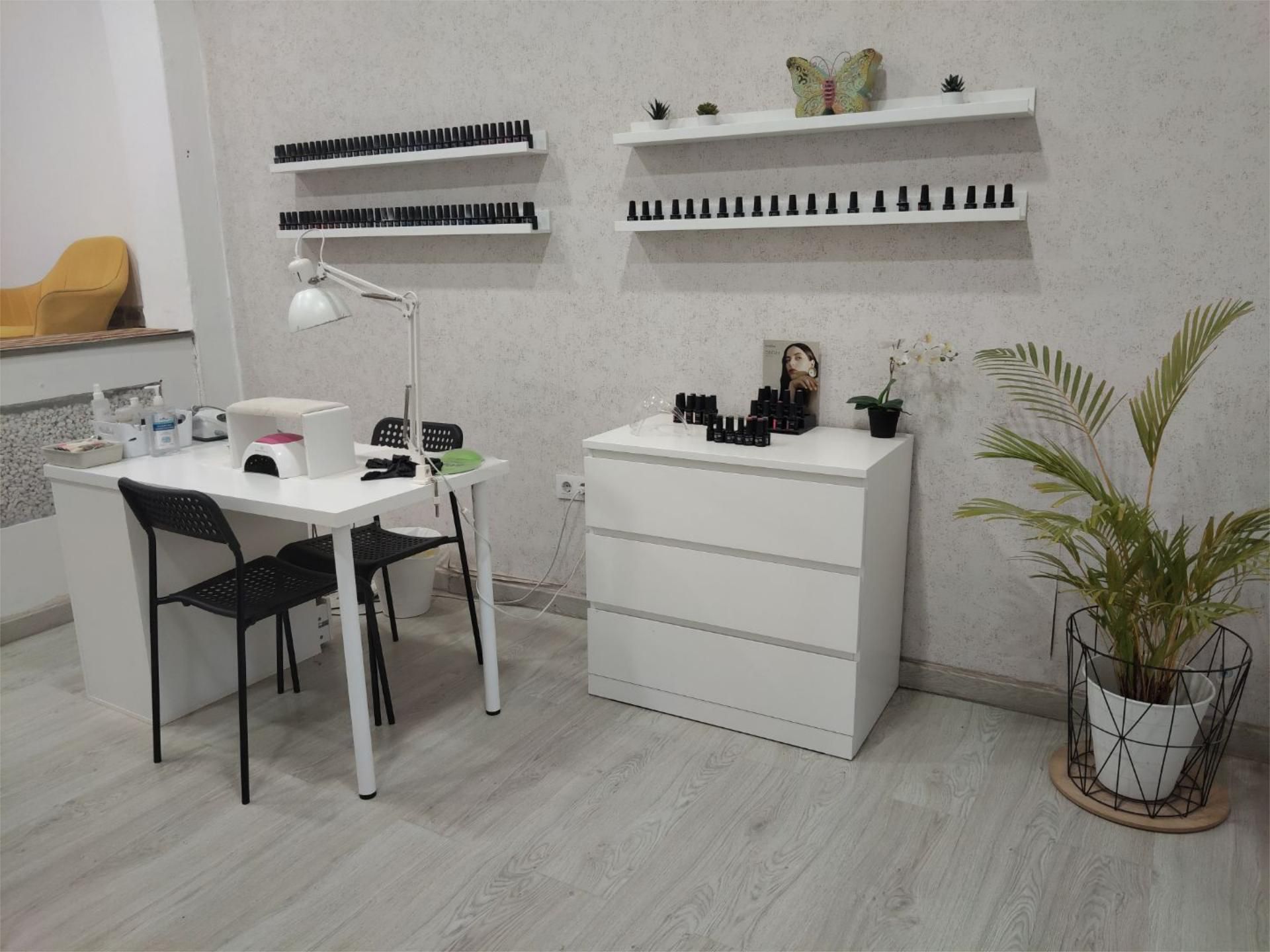 Local en traspaso en Calle Sir Alexander Fleming, 31, San Gregorio Local en traspaso en Telde con Parquet y Amueblado