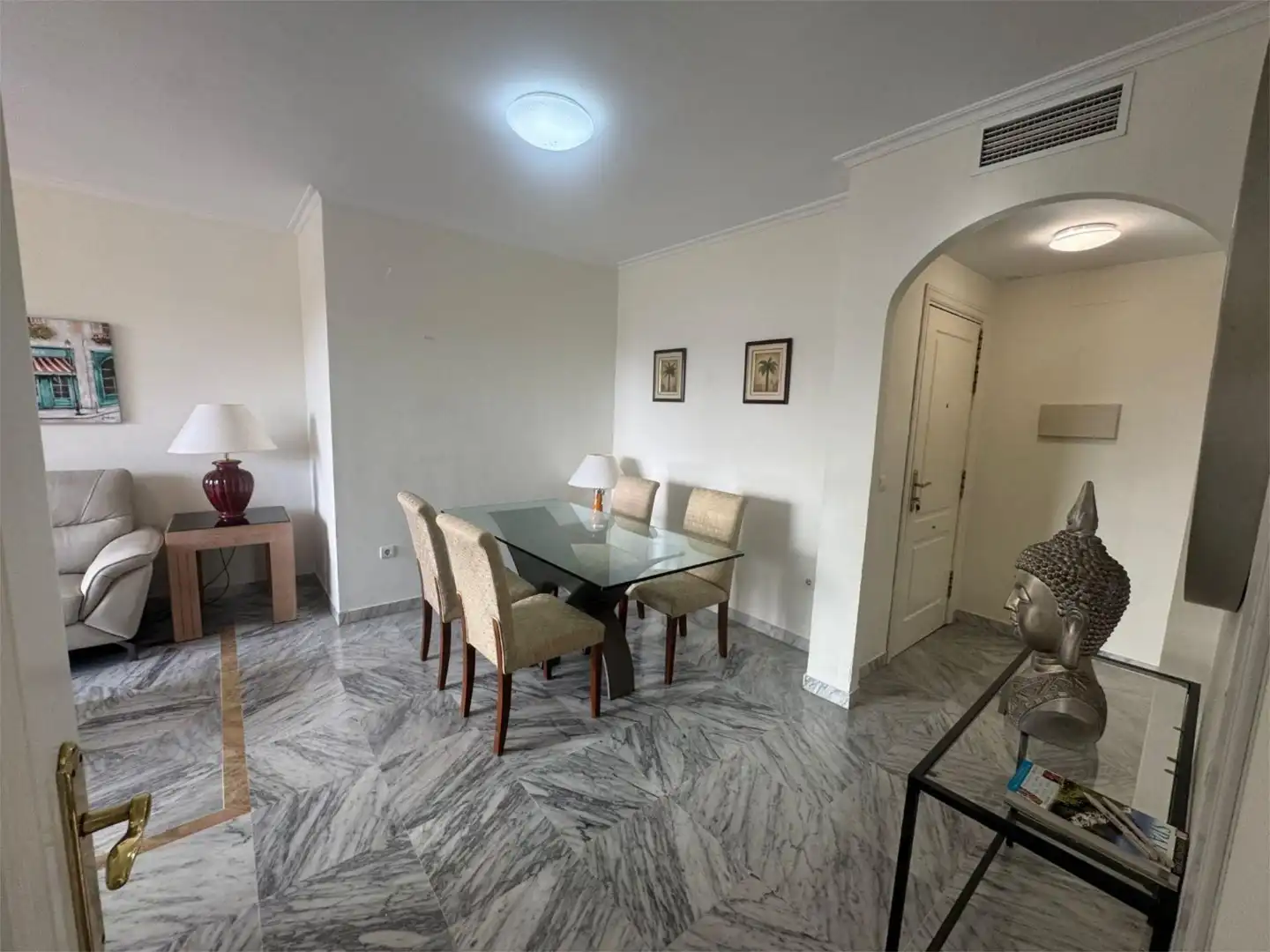 Flat for rent in Calle José Manuel Caballero Bonald, 5, Nueva Alcántara Dining room of Flat for rent in Marbella with Air Conditioner, Heating and Terrace