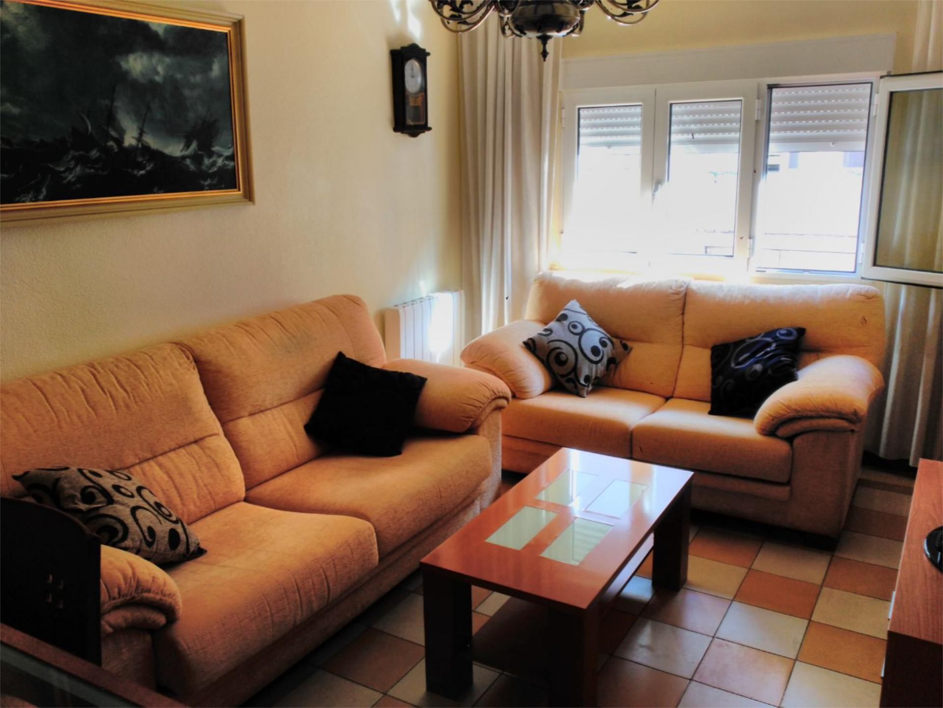 Living room of Flat for sale in  Zaragoza Capital  with Heating and Furnished