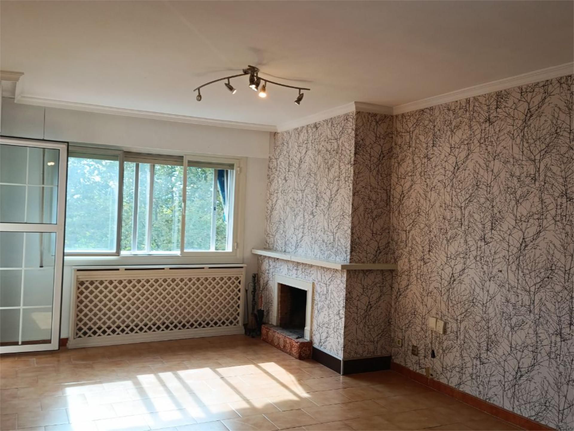 Sala de estar de Piso en venta en Collado Villalba con Terraza y Piscina