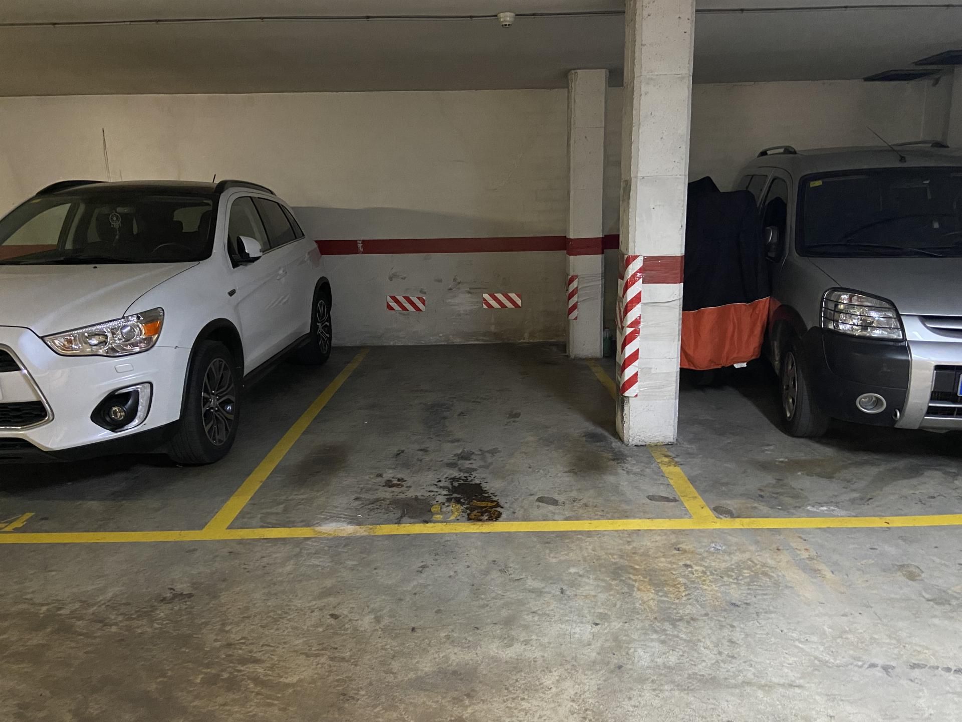 Garage to rent in Carrer de Joaquim Casas, 11, Via Europa - Parc Central