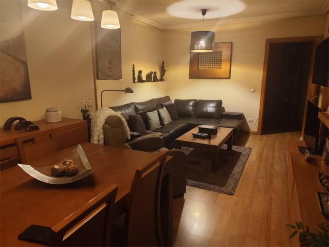 Piso en Venta en Calle de Melchor Fernández Almagro, 29 en La Paz