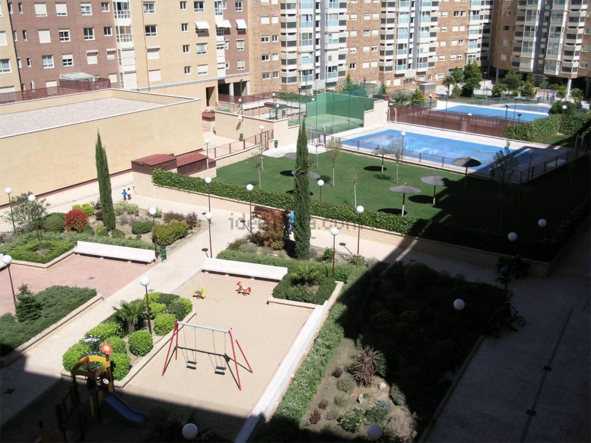 Exterior view of Flat to rent in  Madrid Capital  with Air Conditioner, Heating and Private garden