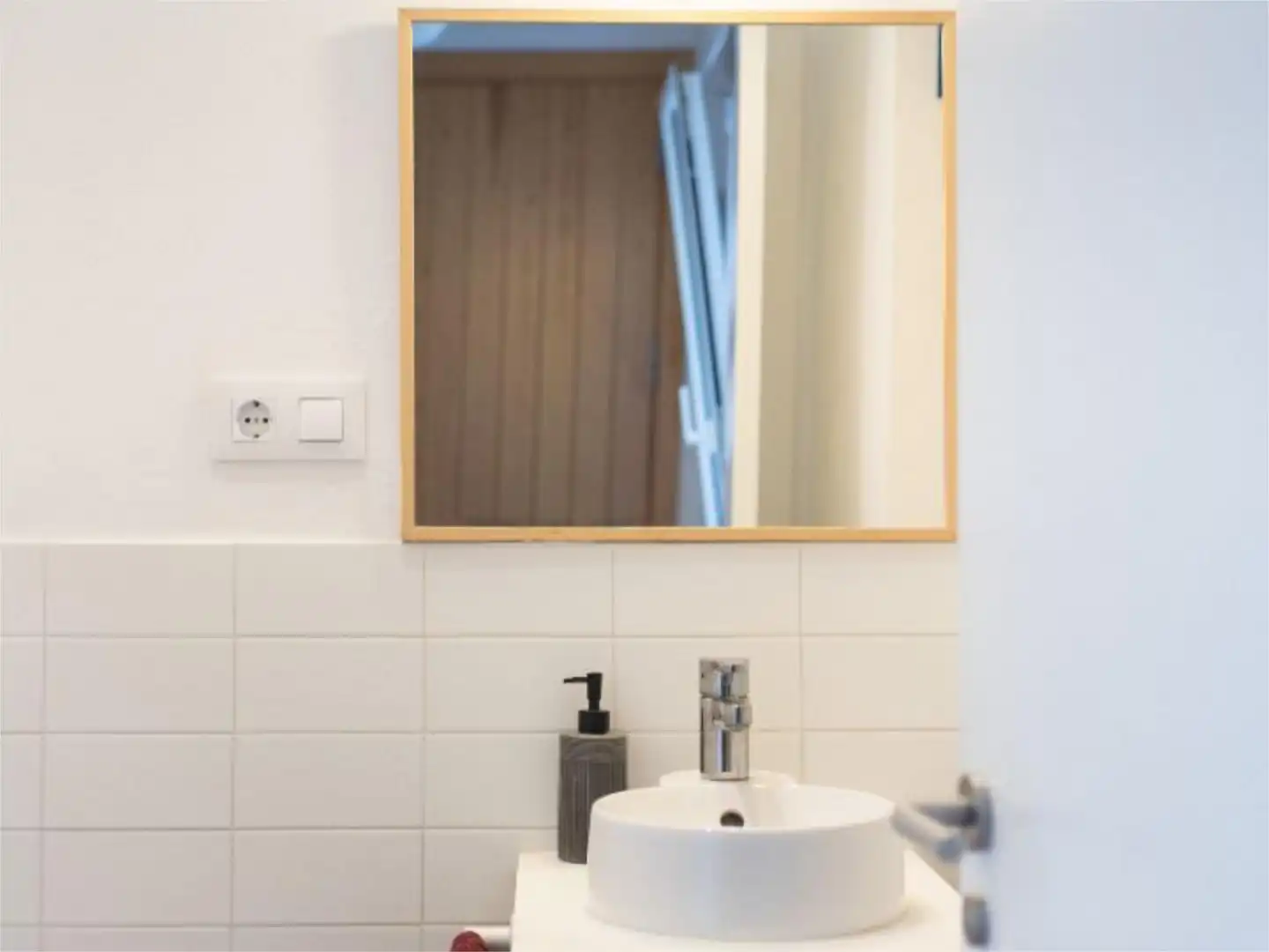 Flat for sale in Ribes Roges Bathroom of Flat for sale in Vilanova i la Geltrú with Air Conditioner, Swimming Pool and Balcony