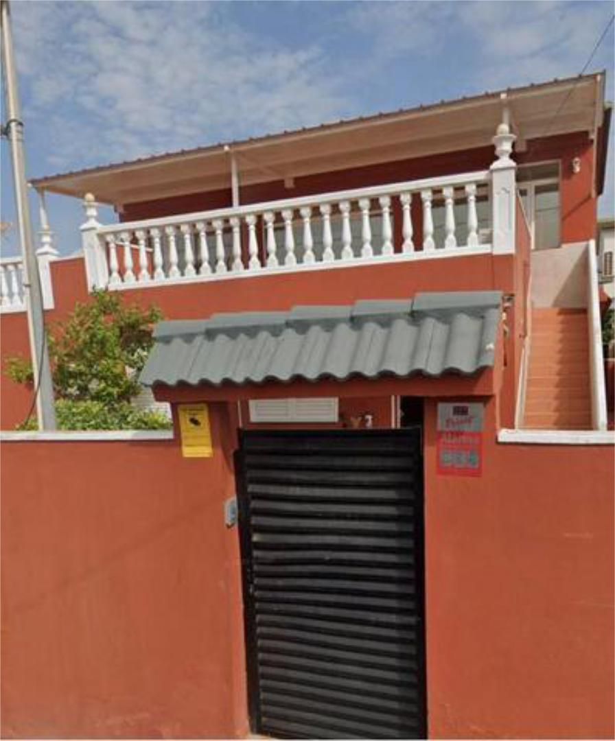 Vista exterior de Casa o xalet en venda en Vilanova i la Geltrú amb Terrassa