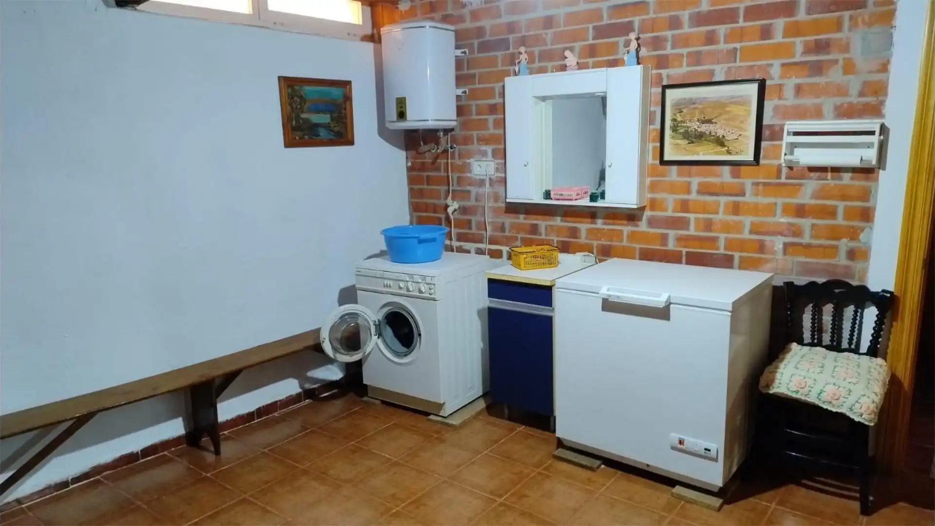 Cuina de Finca rústica en venda en Sotresgudo amb Moblat i Balcó