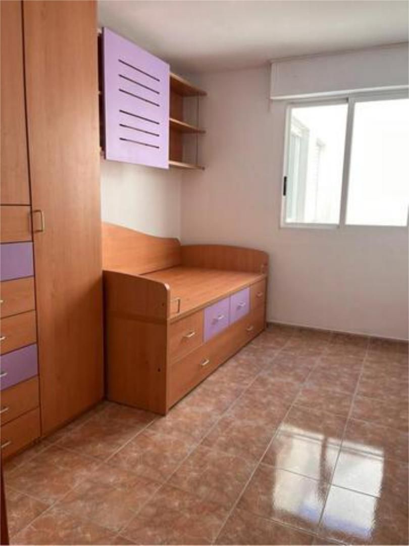 Habitación de Piso para compartir en Chilches / Xilxes con Trastero y Amueblado