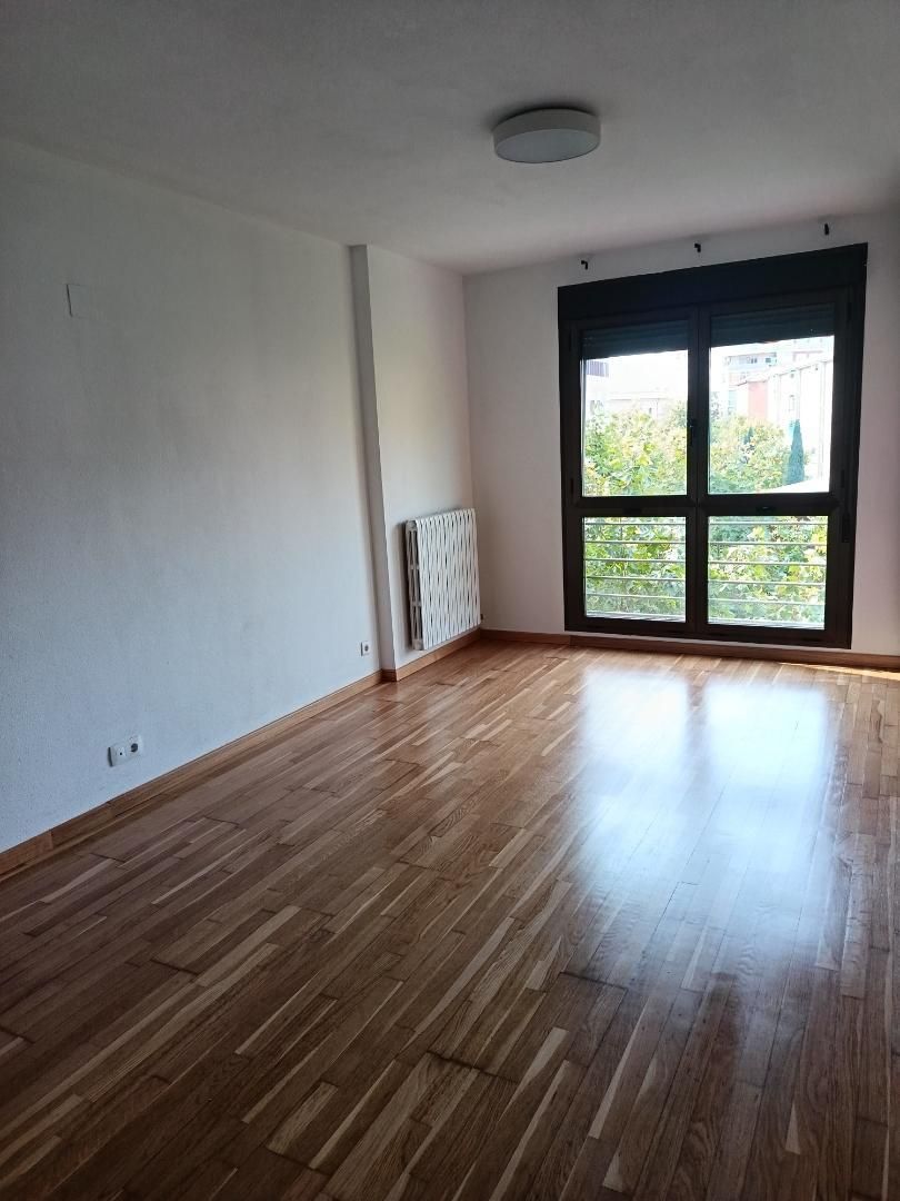 Habitación de Piso de alquiler en  Zaragoza Capital con Aire acondicionado, Calefacción y Parquet