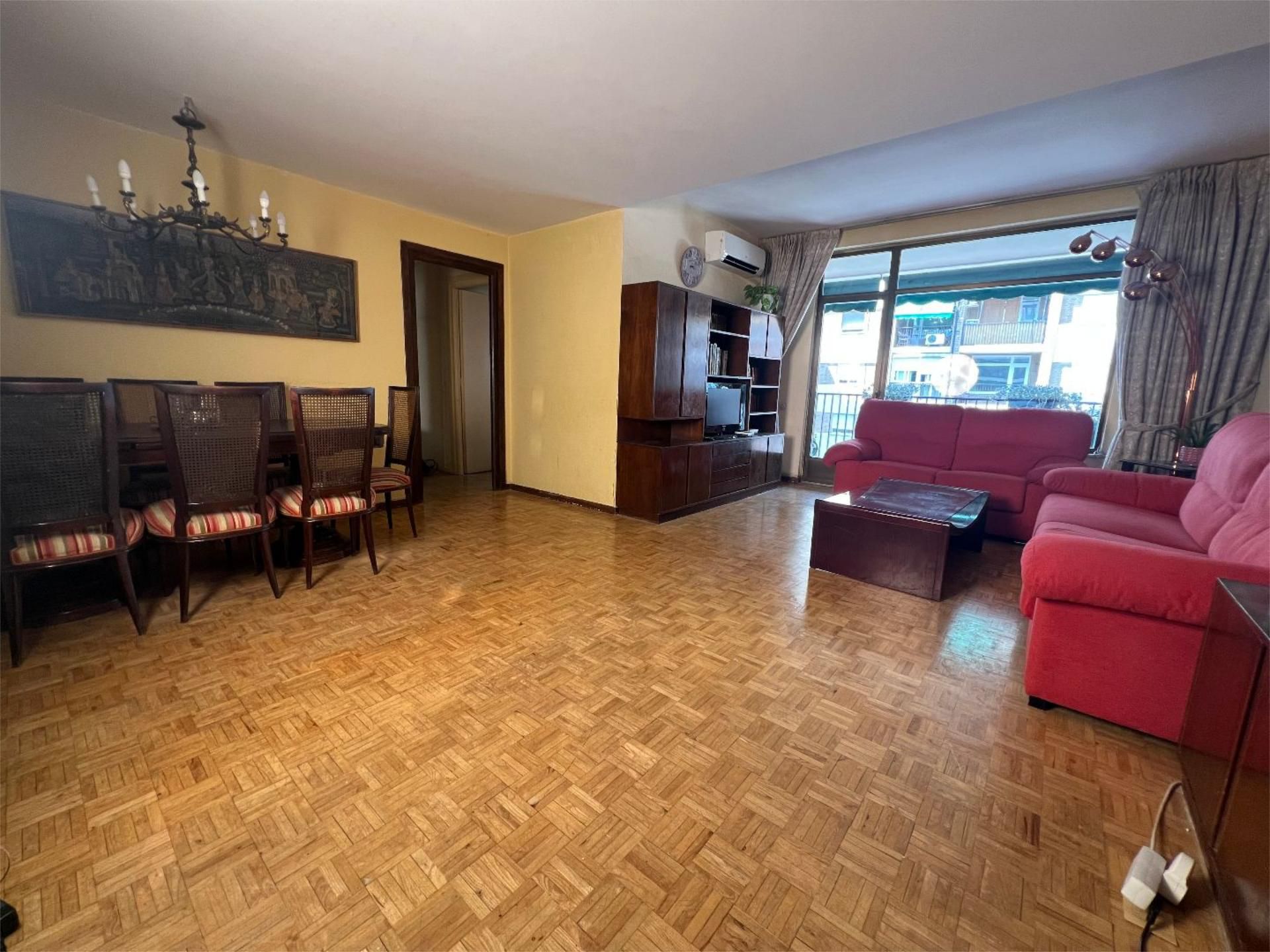 Living room of Flat for sale in  Madrid Capital  with Air Conditioner and Terrace