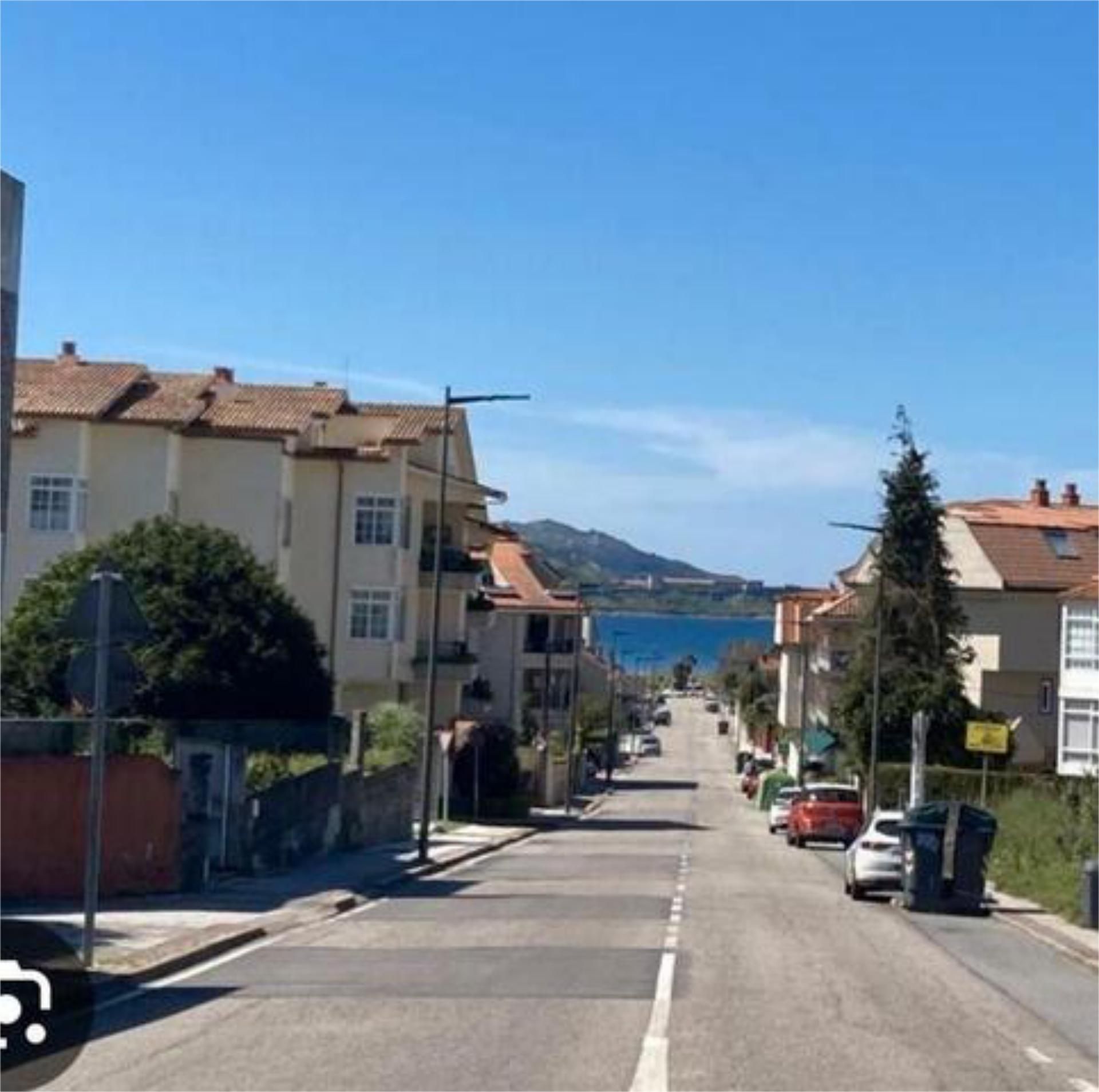 Exterior view of Flat to share in Nigrán  with Heating, Private garden and Terrace