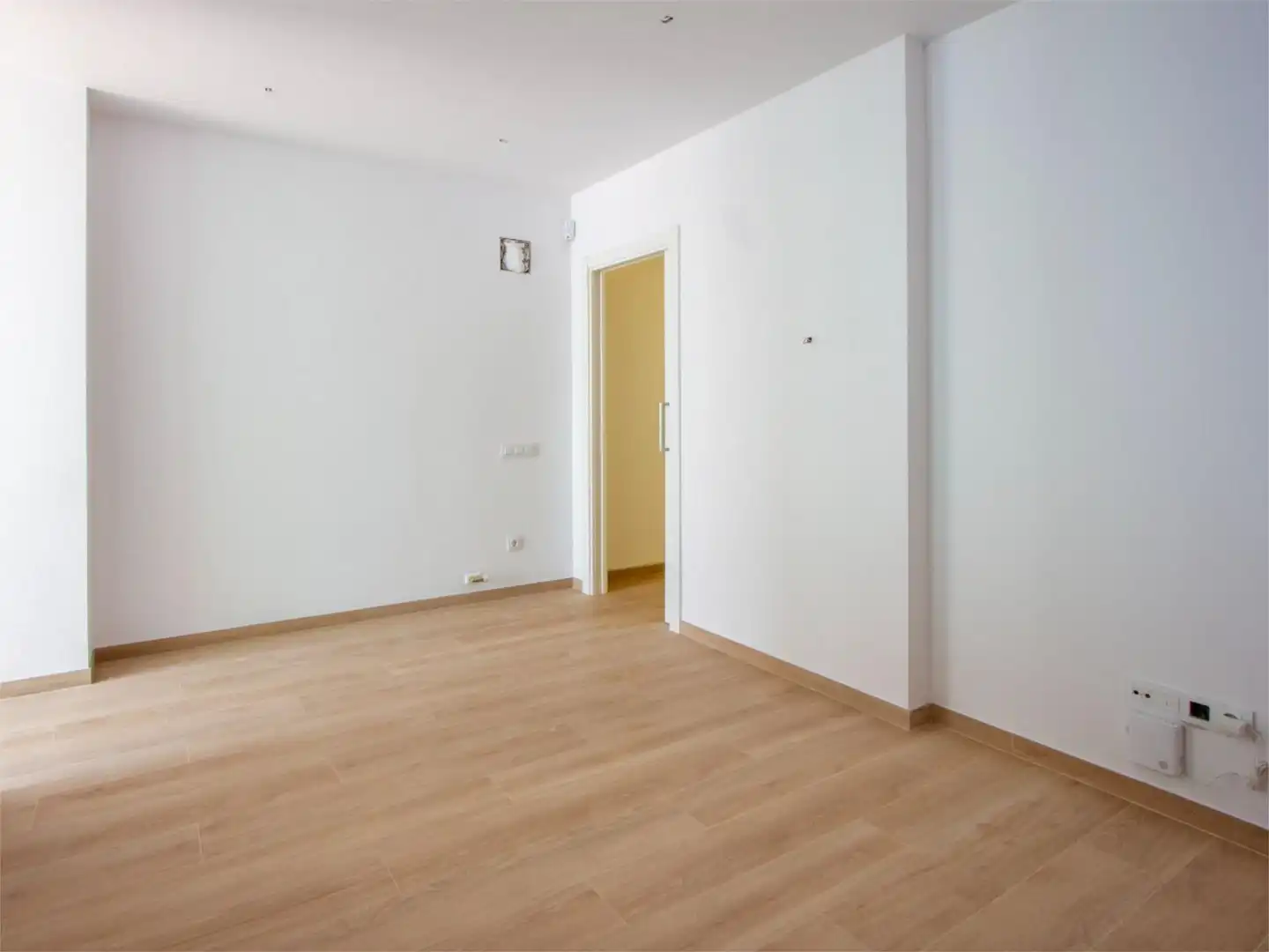 Habitación de Casa adosada en venta en Terrassa